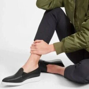 Everlane Black Perforated Street Shoe Loafer  size 9